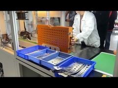 Machine de soudage à point à huit axes à batterie au lithium