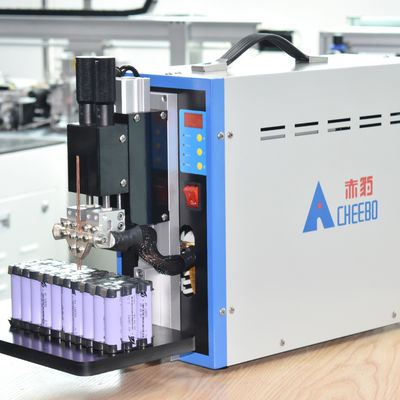 acheter Type pneumatique de machine de haute précision de lithium d'équipement de soudure de batterie online manufacture