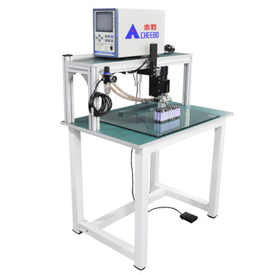 acheter Machine de soudage de cellules de batterie à galerie à impulsions multiples semi-automatique de haute précision pour batterie au lithium cylindrique online manufacture